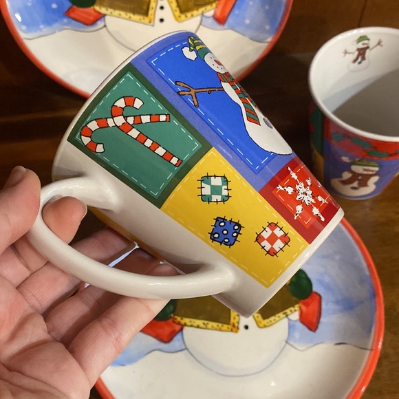 Plates & Mugs - Picture 7 of 8